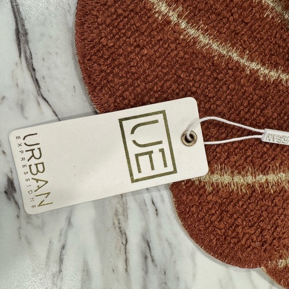 NWT Urban Expressions Beige and Black Crossbody Bag - Picture 13 of 16